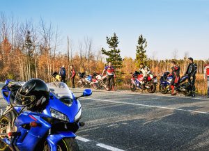Siberian bikers on the road Pokachi-Langepas.